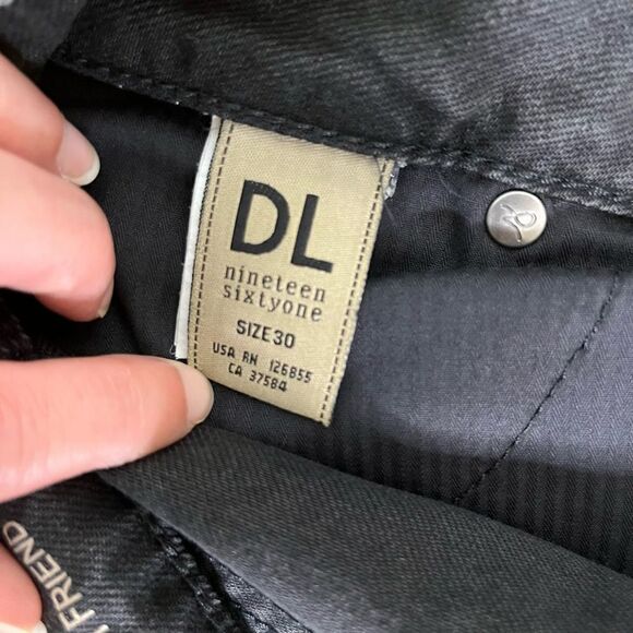 Awesome DL1961 Faded Black Jeans - Picture 12 of 12